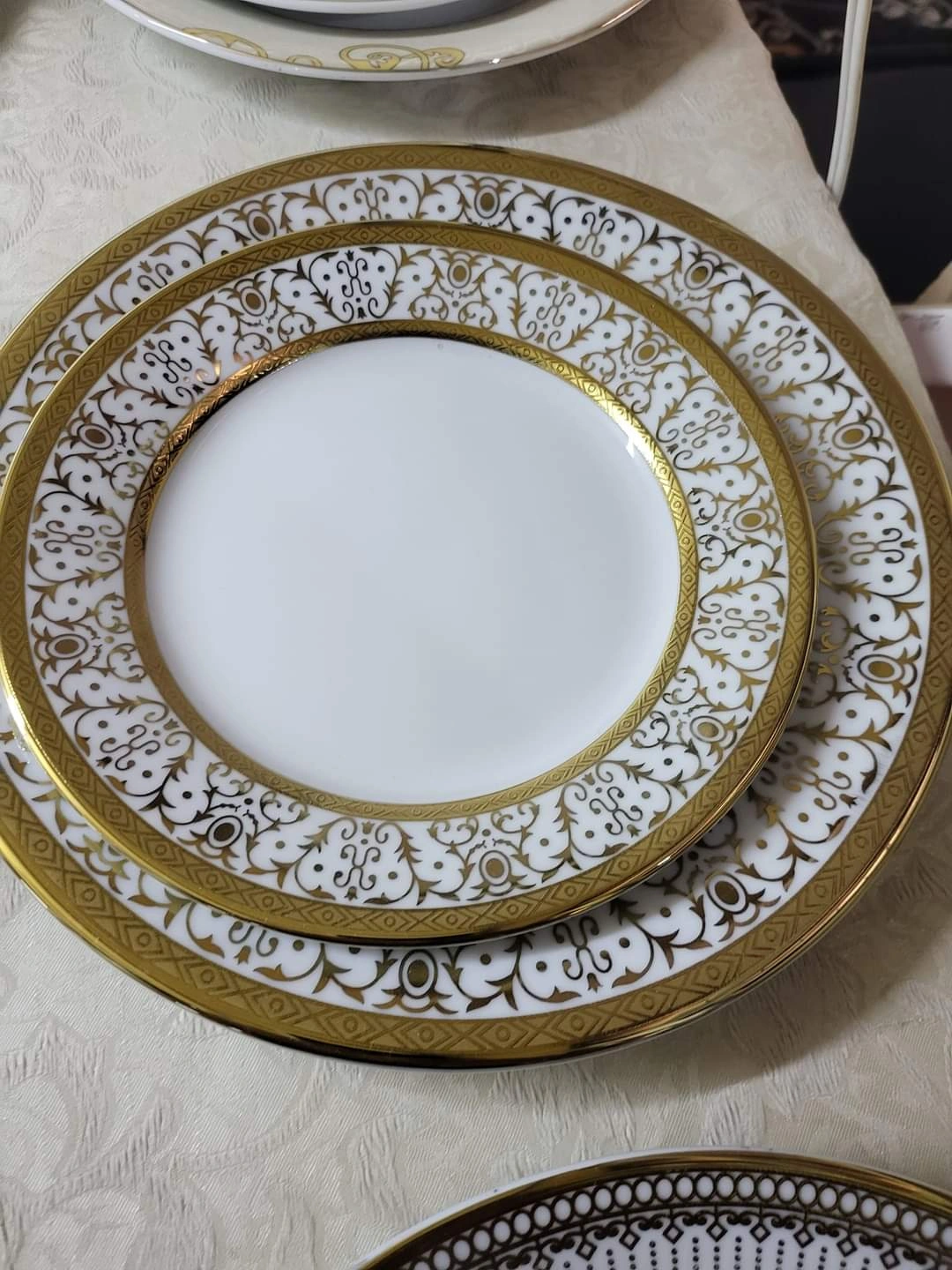 Crockery Set